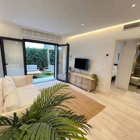 Avinguda Madrid 27 Bajos 1ª *