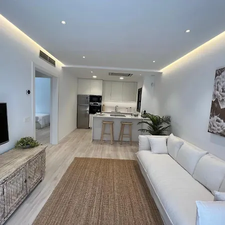 Avinguda Madrid 27 Bajos 1ª Διαμέρισμα *