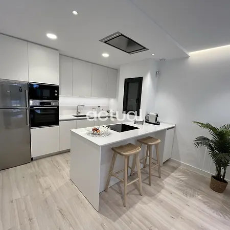 Appartement Avinguda Madrid 27 Bajos 1ª *