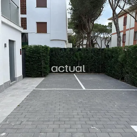 Appartement Avinguda Madrid 27 Bajos 1ª *