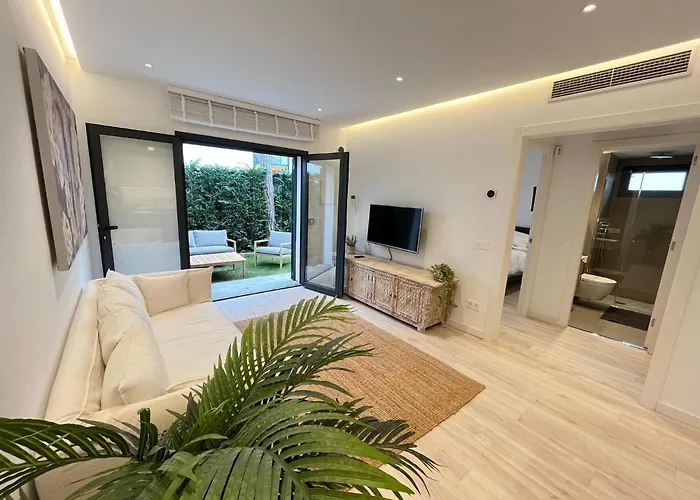 Avinguda Madrid 27 Bajos 1ª *