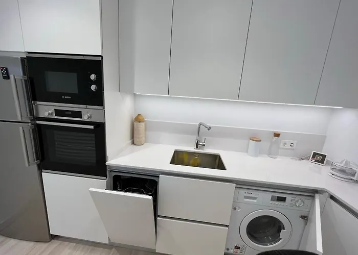 Avinguda Madrid 27 Bajos 1ª * 普拉加德阿罗